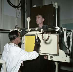 Examen de prévention de maladies du poumon pour les travailleurs, Bochum, 1956